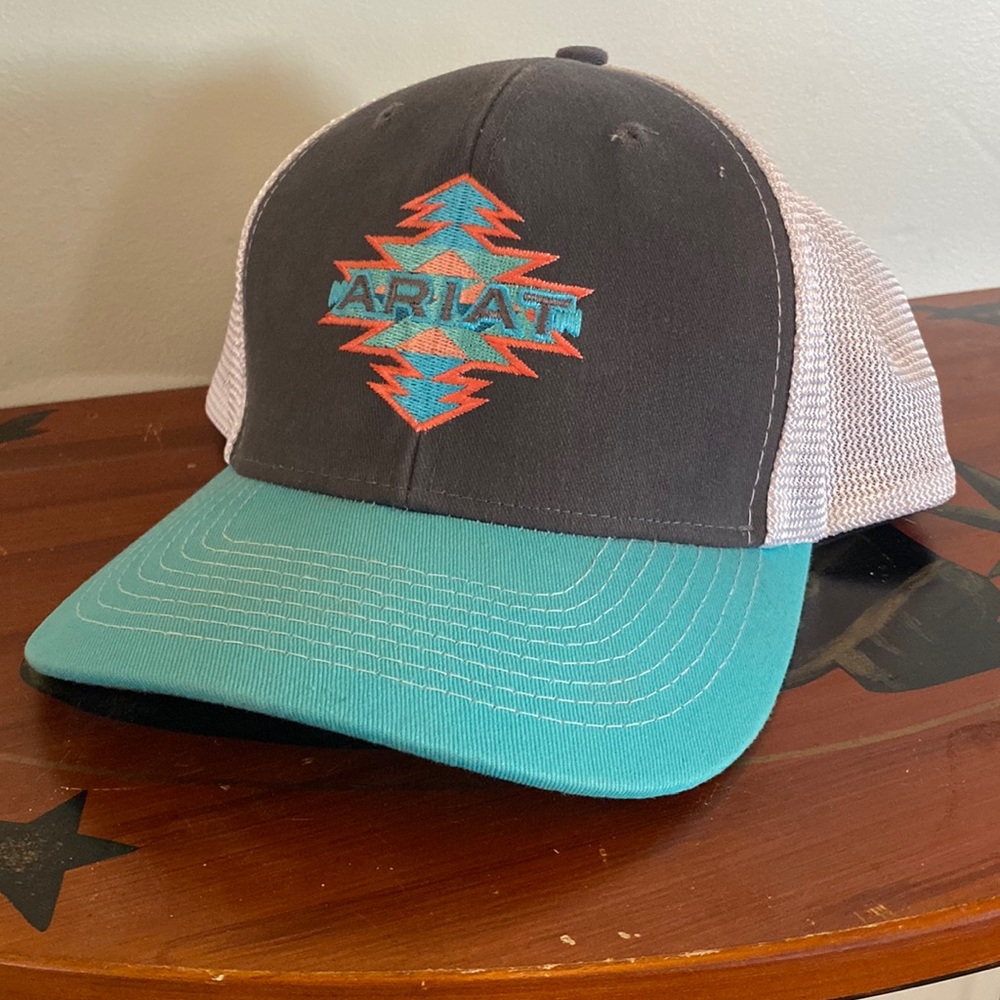 Like New Ariat ball cap. Like new but has a little bit of makeup on the inside